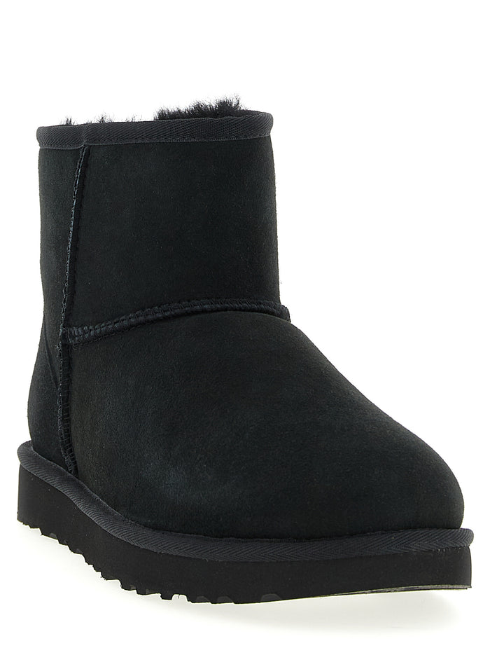 Classic Mini II ankle boots Black Sheepskin Cow Leather Boots