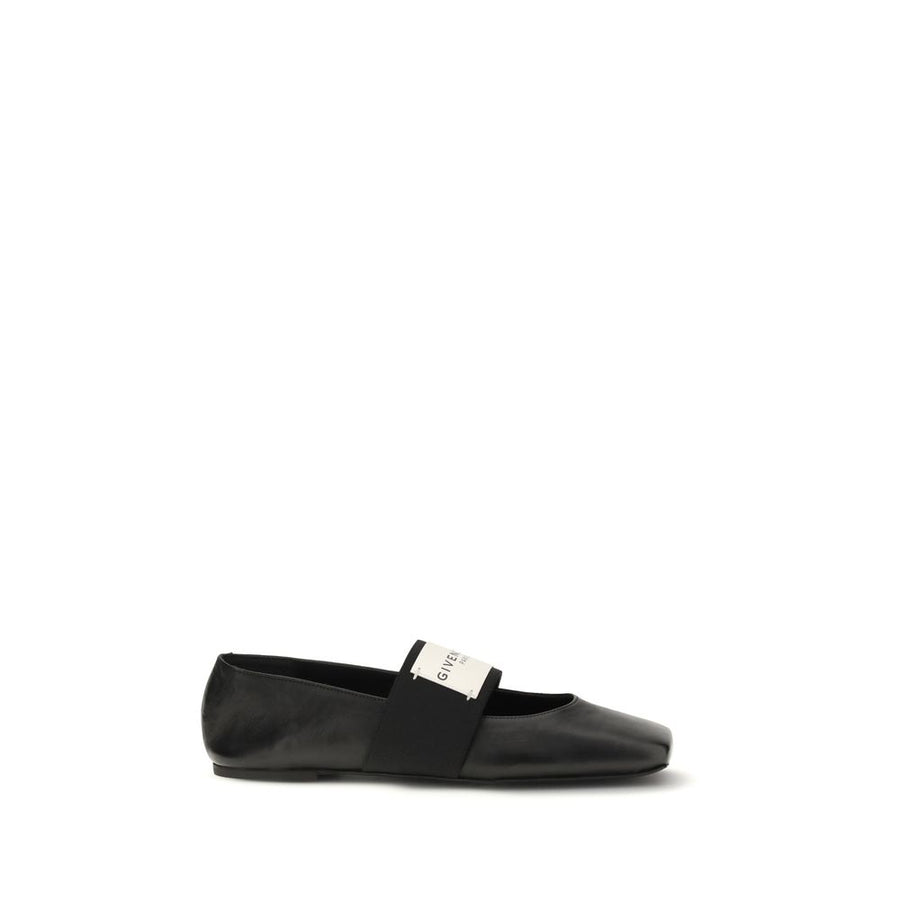 Givenchy 100% Lamb Ovis Aries flats in black