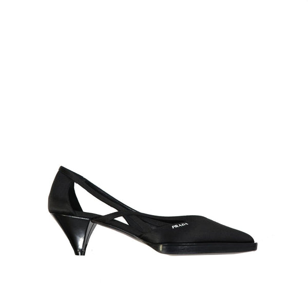 Prada pump in black