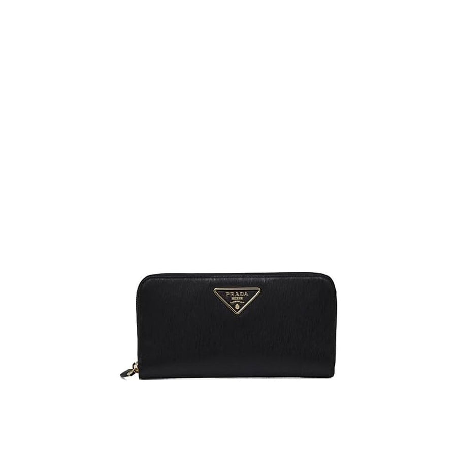Prada 100% calf leather wallet in black