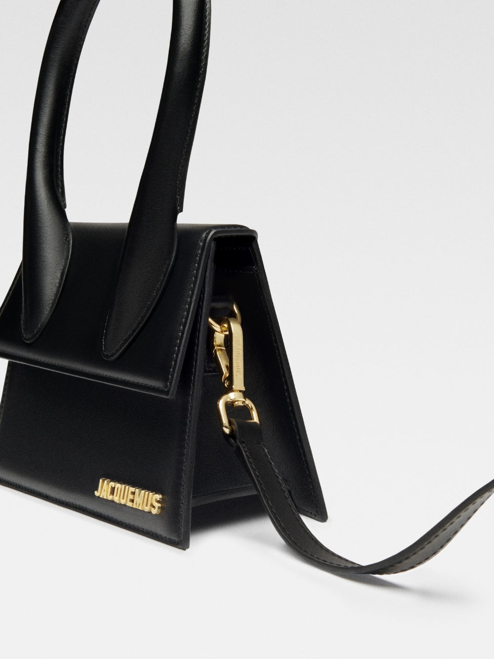 Black Leather Le Chiquito Moyen Bag