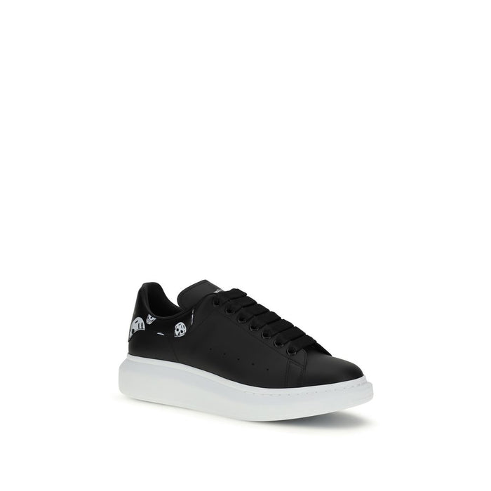 Alexander McQueen Upper 100% Calf Leather Bos Taurus sneaker in black — view 2