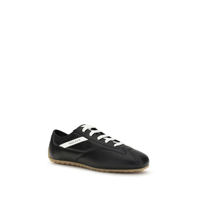 Alexander McQueen Upper 100% Calf Leather Bos Taurus sneaker in black — view 2