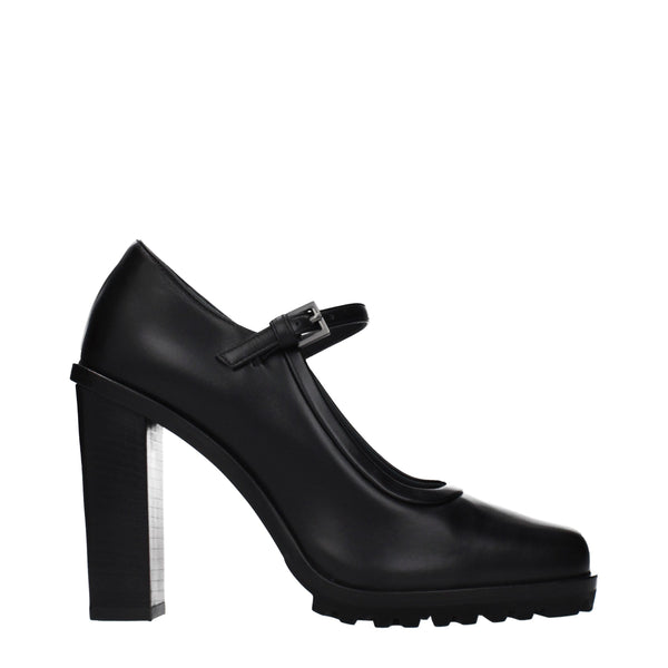 Max Mara pump in black