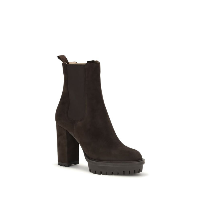 Gianvito Rossi 100% Calf Leather Bos Taurus ankle boot in black — view 2