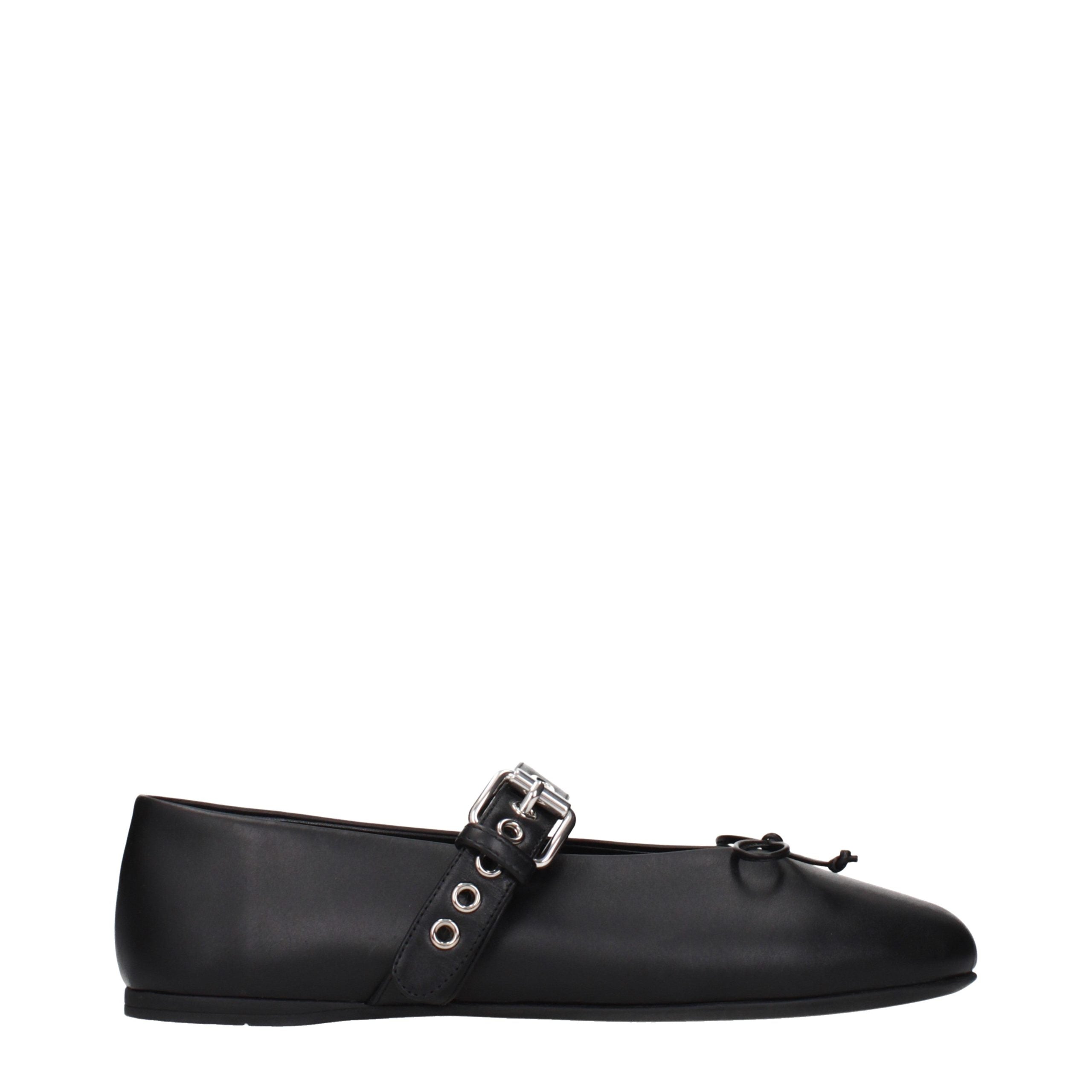 Miu Miu Leather flat in black