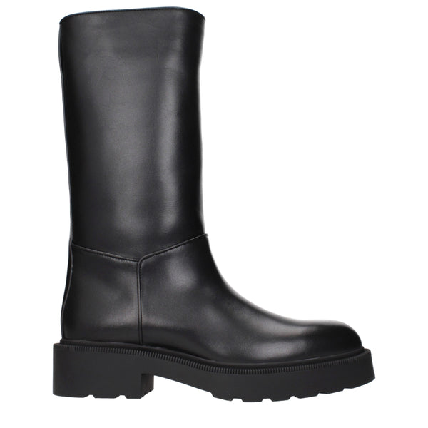 The Row boot in black