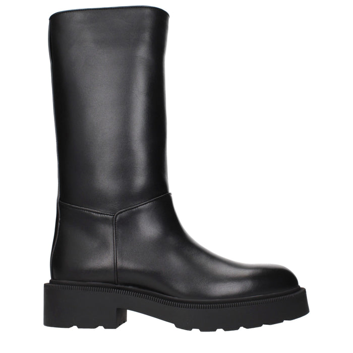 The Row boot in black