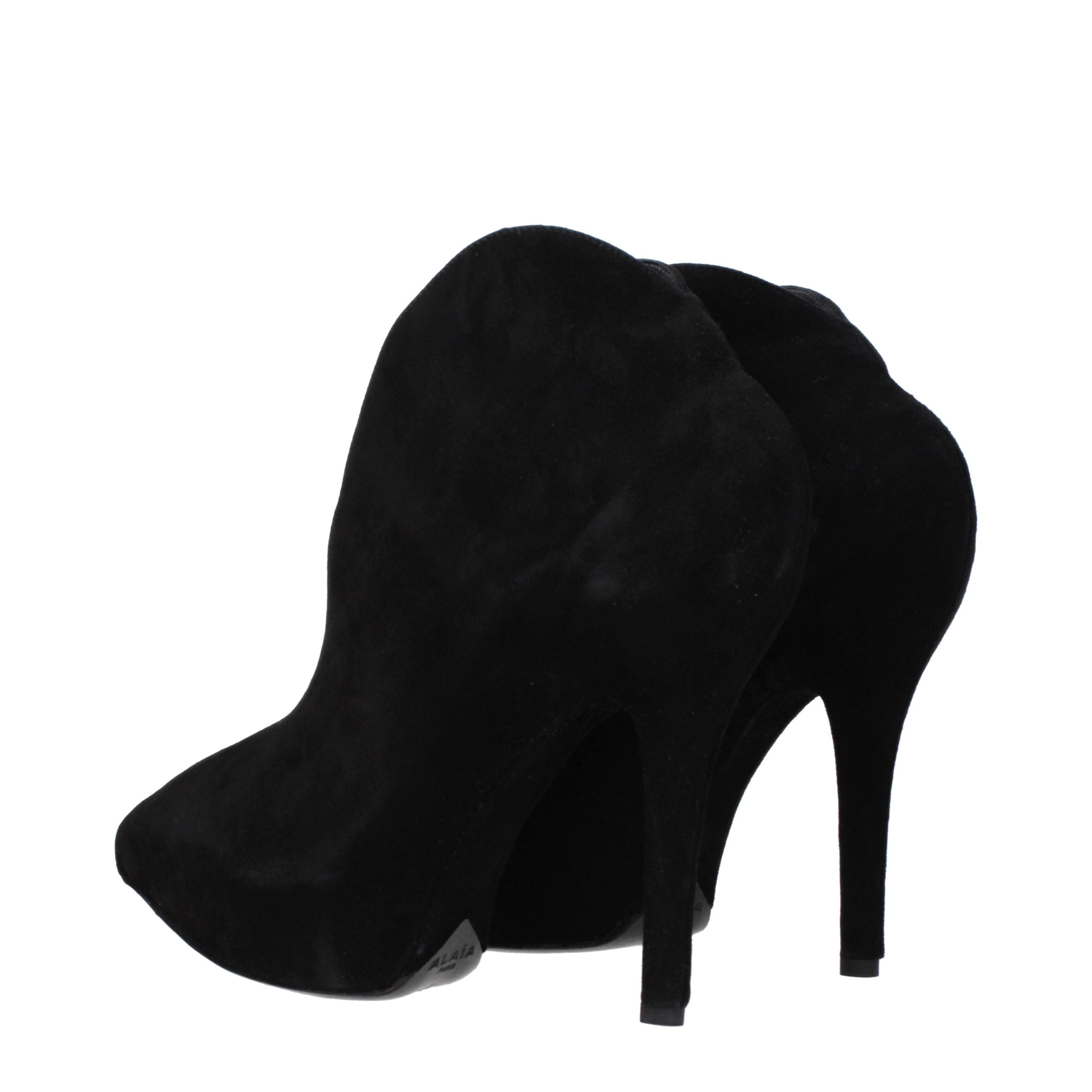 AlaïA Suede ankle boot in black — view 4
