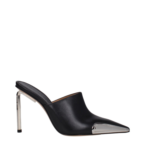 Off-White Leather pump in black
