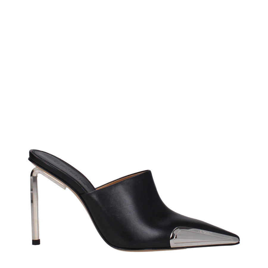 Off-White Leather pump in black