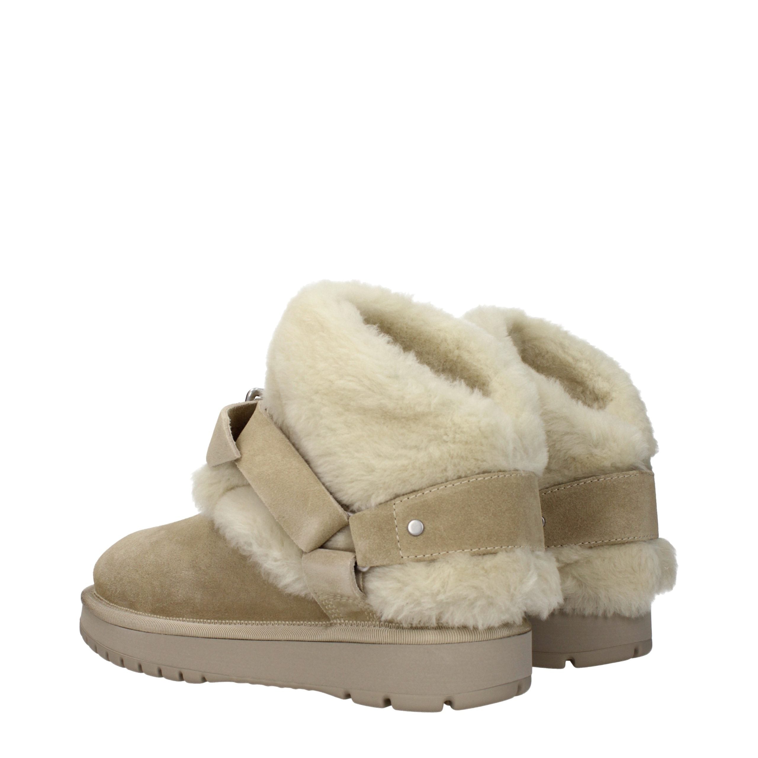 Burberry boot in beige — view 4