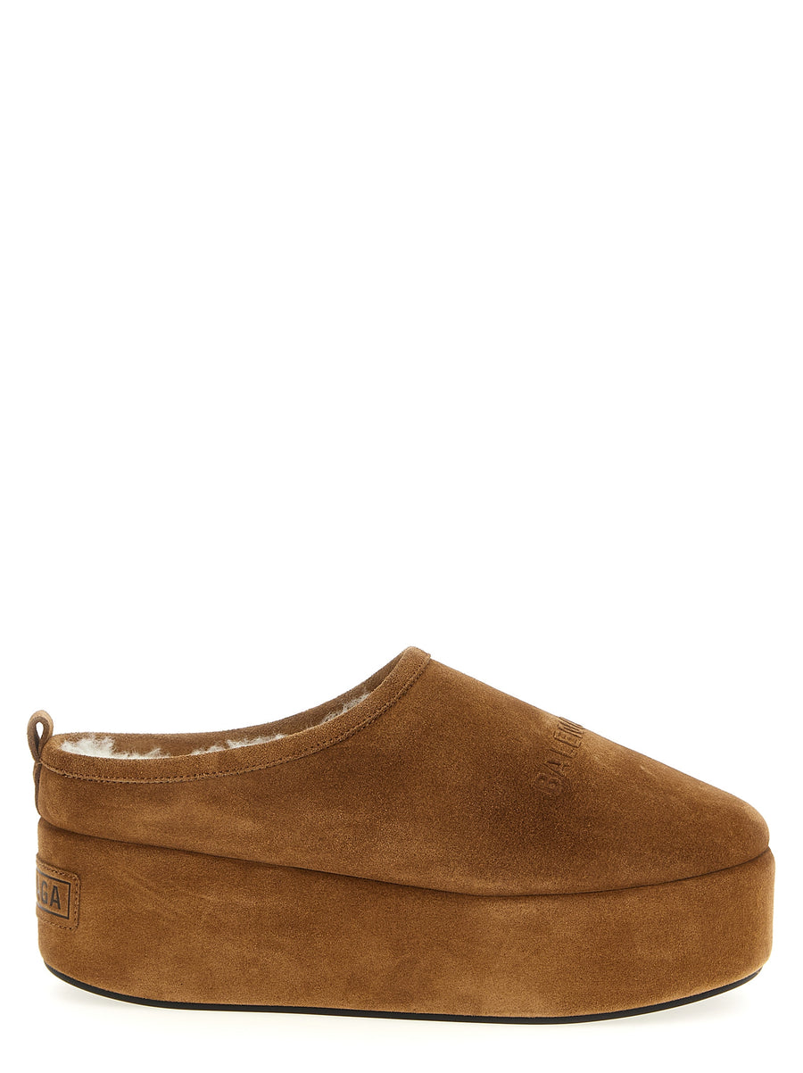 Balenciaga 100% calfskin leather slipper in brown