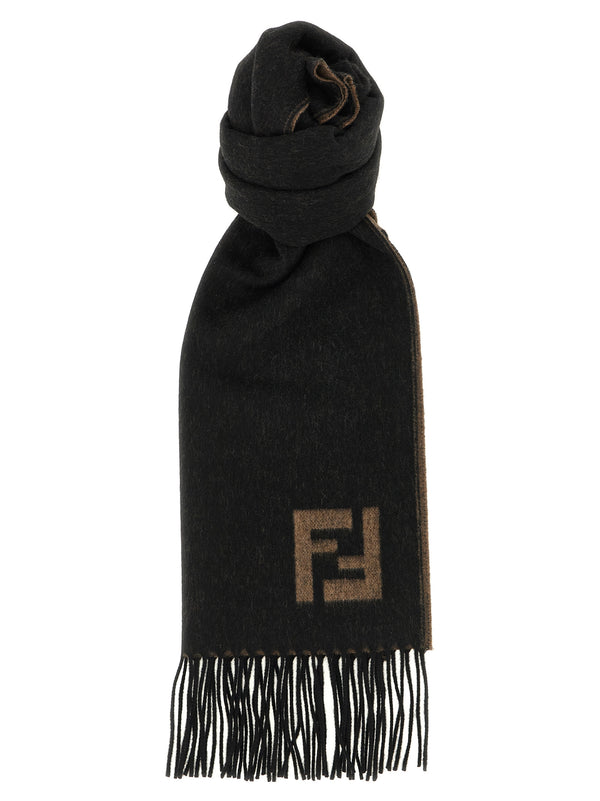 Fendi 93% wool scarf in black