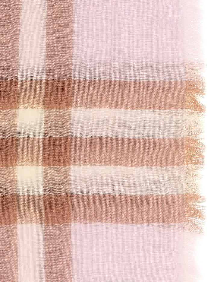 Burberry 100% Wool scarf in pink — view 2