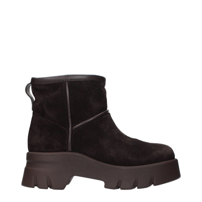 Gianvito Rossi Suede ankle boot in brown