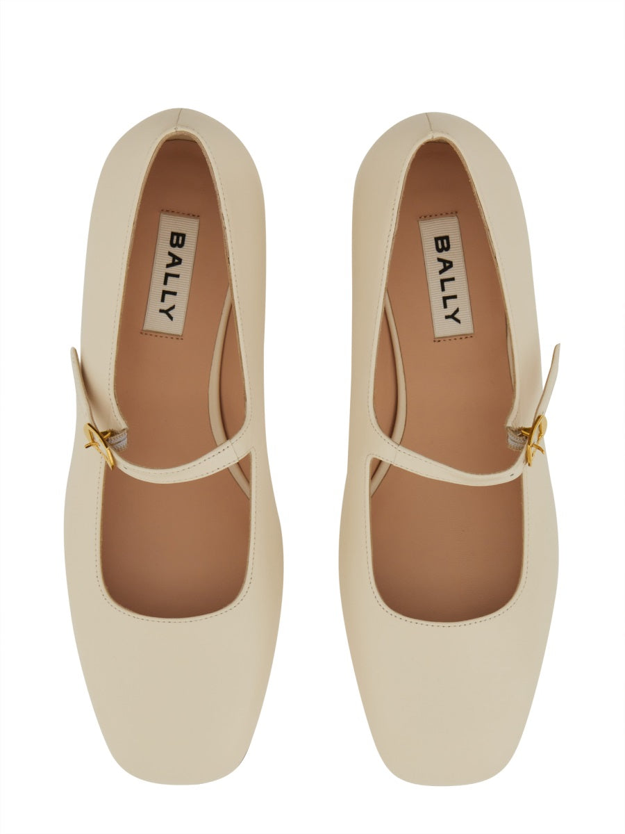Leather Pumps Ivory Lining: Goat