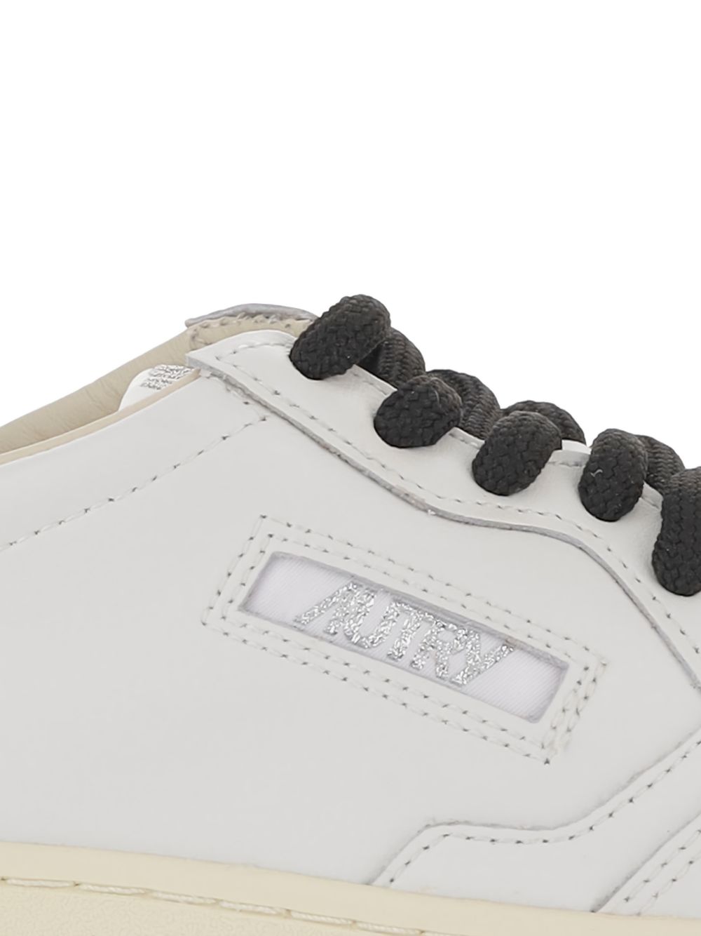 AUTRY Flat shoes White