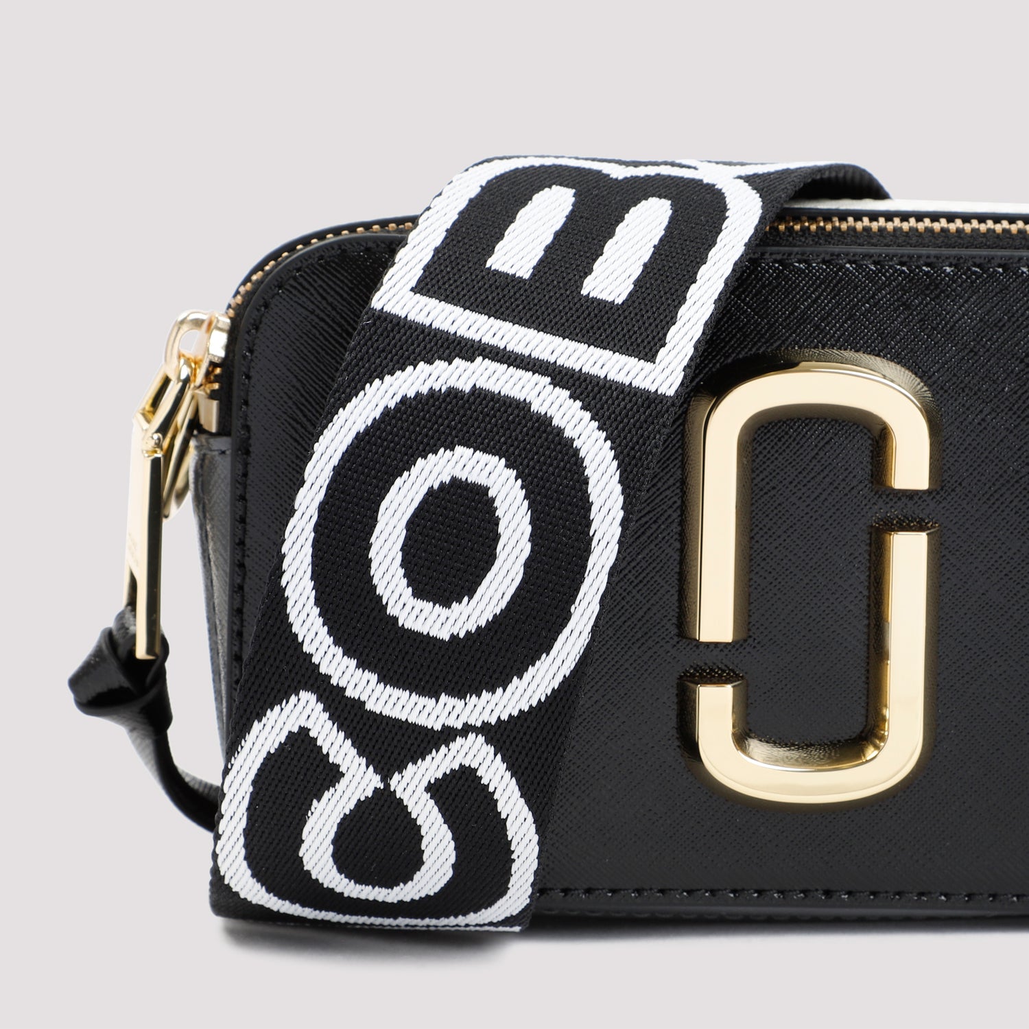 The Snapshort Shoulder Bag Black Split Cow Leather