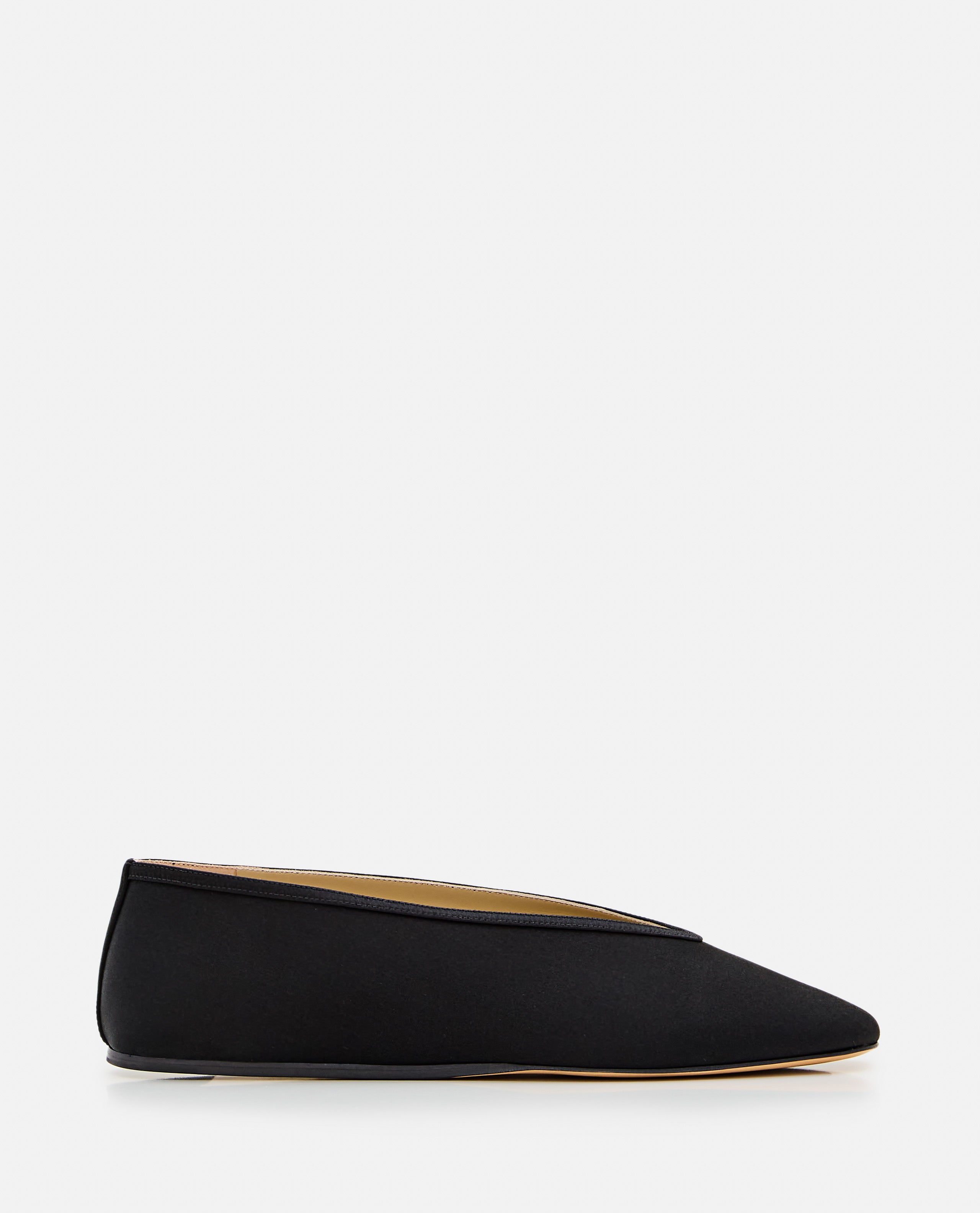 Le Monde Beryl Flat Shoes Black