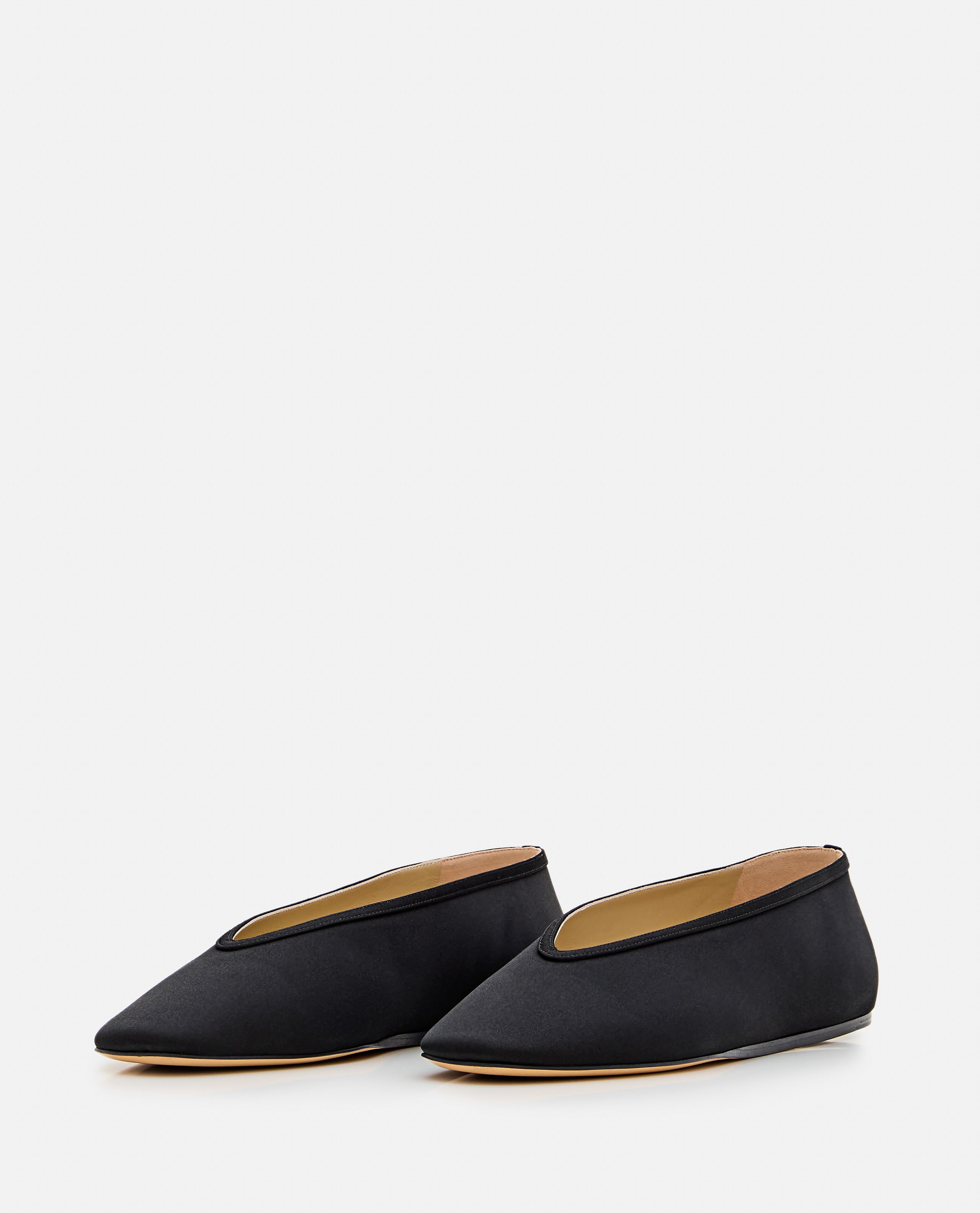 Le Monde Beryl Flat Shoes Black
