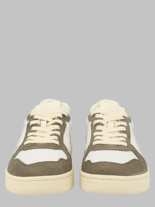 Sneakers V-82 White Leather Trainers