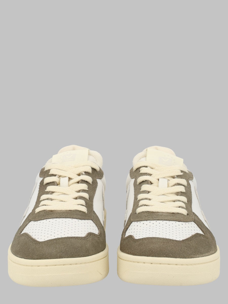 Sneakers V-82 White Leather Trainers
