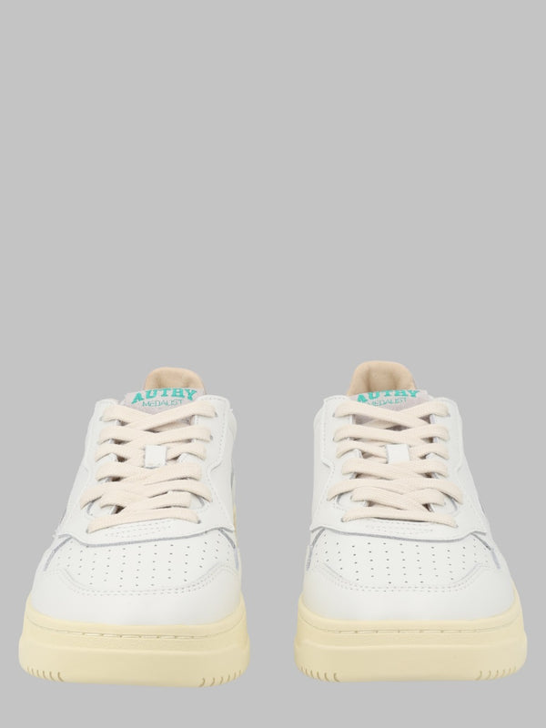 Sneakers Medalist Low White Leather Cow Trainers