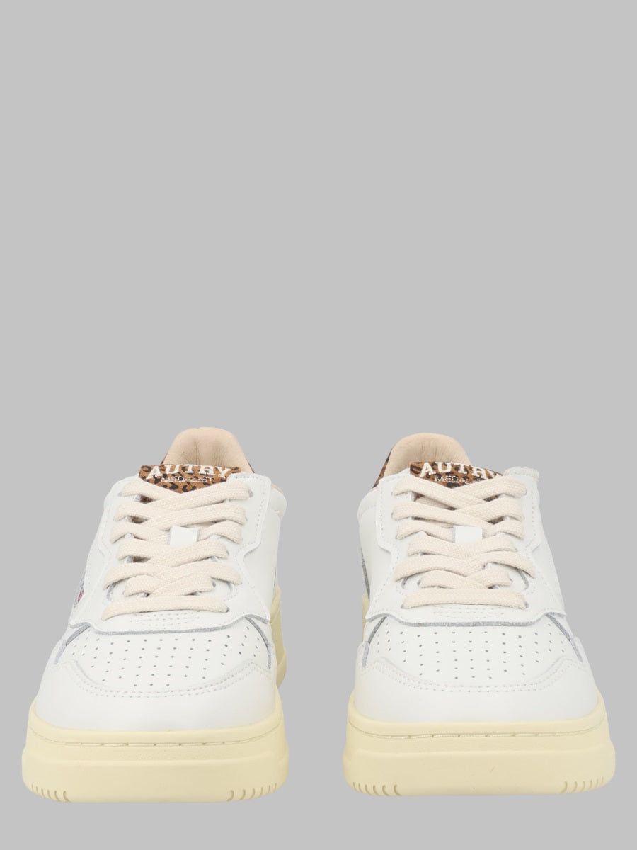 Sneakers Medalist Low White Leather Cow Trainers