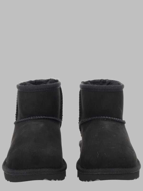 Boots Classic Mini Ii Black Leather Twinface
