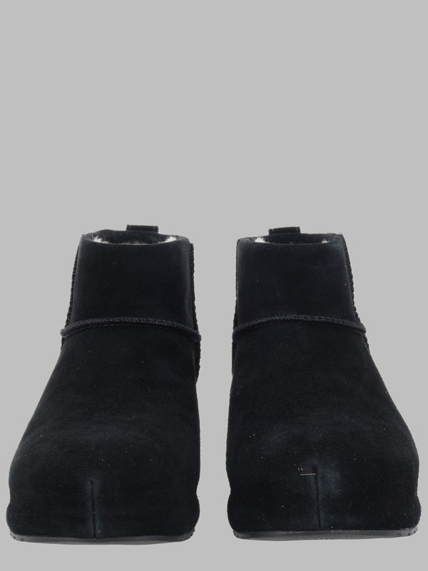 Ankle Boots Classic Mini Enwrap Black Suede Leather
