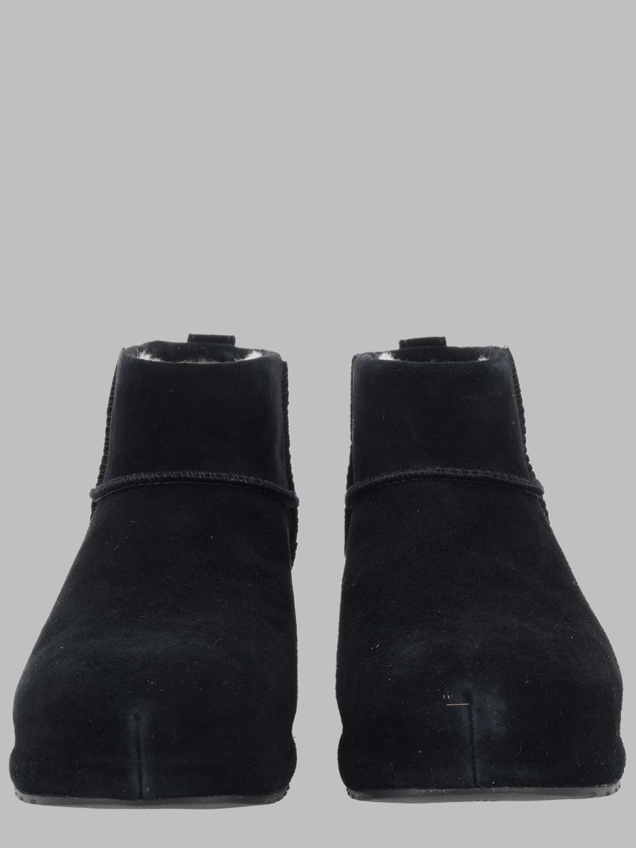 Ankle Boots Classic Mini Enwrap Black Suede Leather