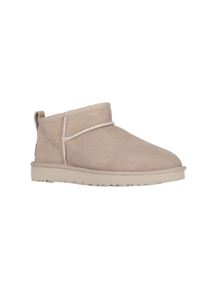 UGG Boots White Upper Material: Leather
