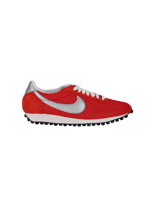 Nike Mesh sneaker in red