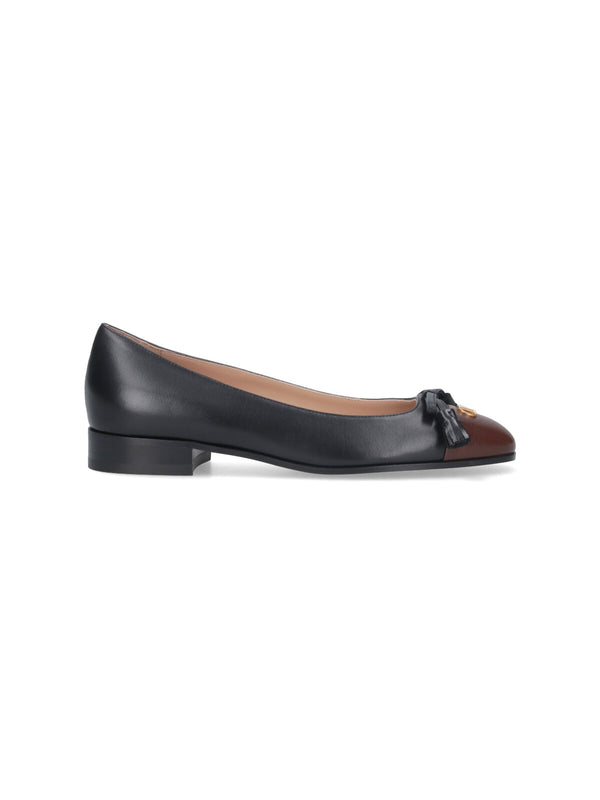 Valentino Garavani Upper: 100% Goat Leather flat in black