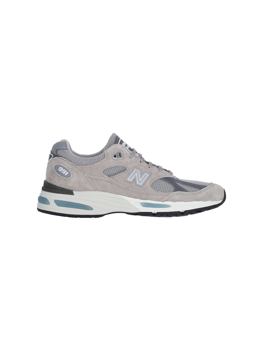 New Balance Suede sneaker in gray