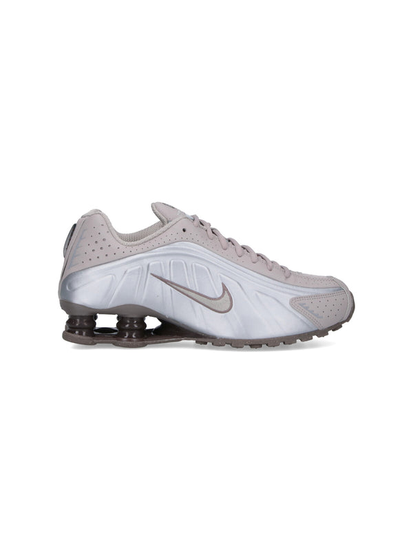 Nike 100% leather sneaker in gray