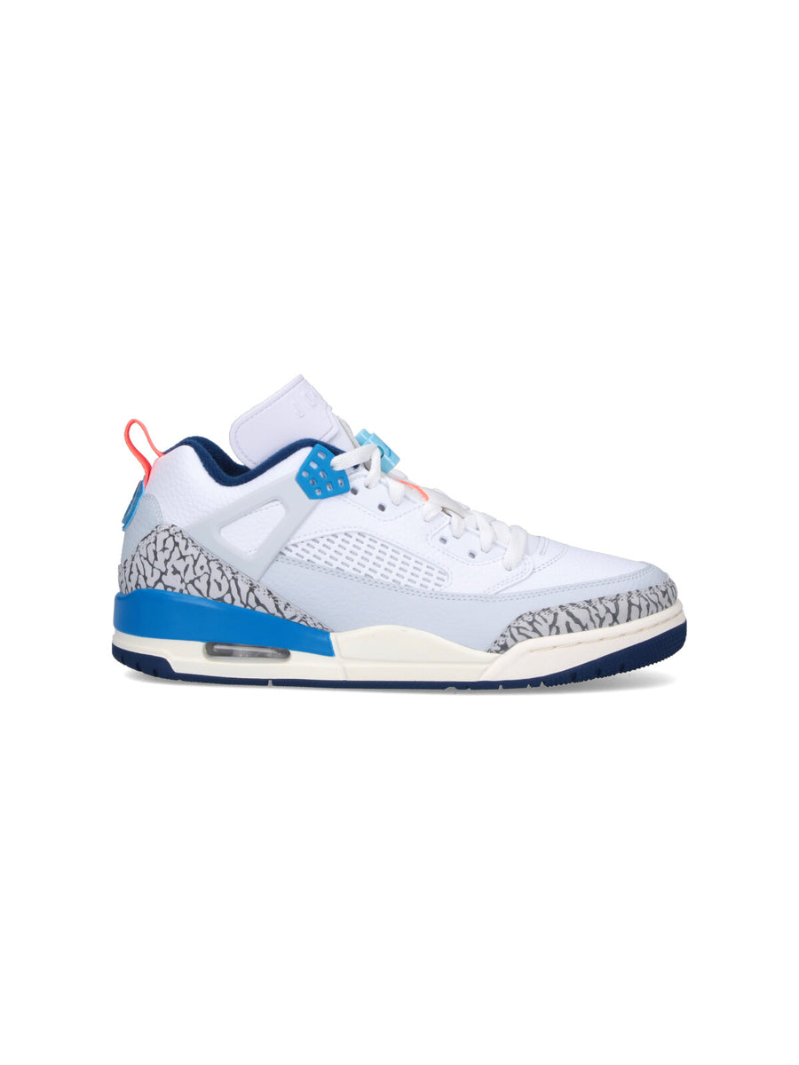 Nike Leather and mesh sneaker in white