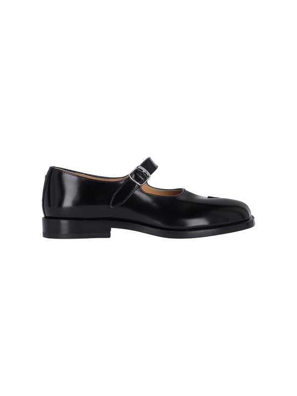 Maison Margiela Upper: 100% Bovine Leather flat in black