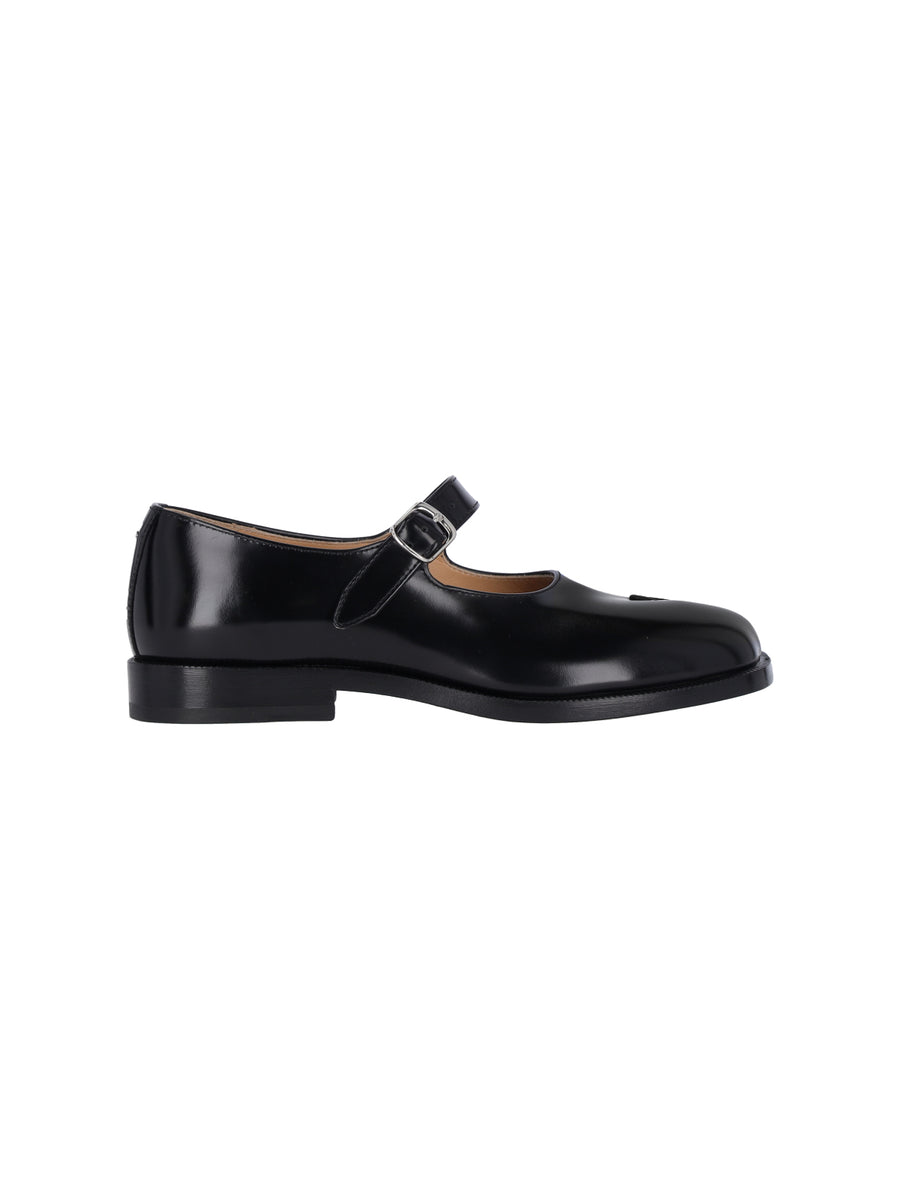 Maison Margiela Upper: 100% Bovine Leather flat in black
