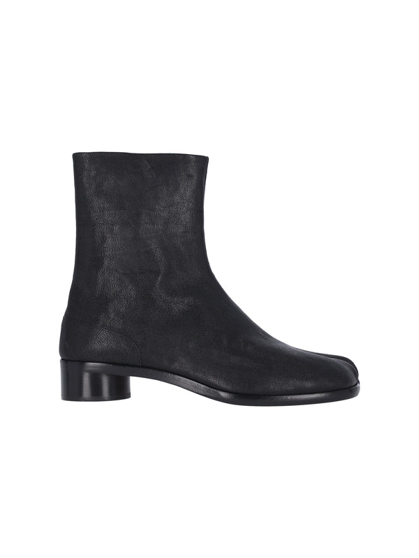 Maison Margiela Upper: 100% Camel Leather boot in black