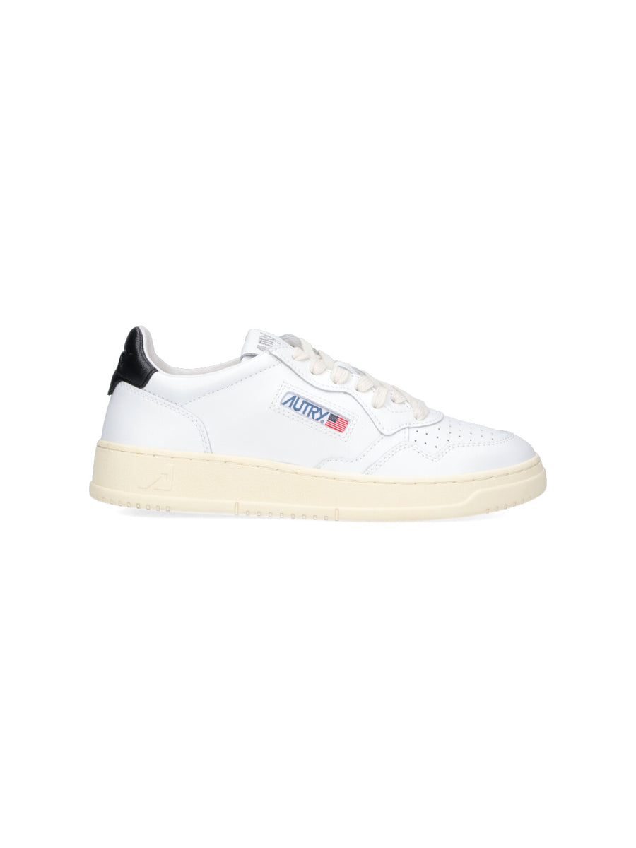 Autry Upper: 100% Cow Leather sneaker in white