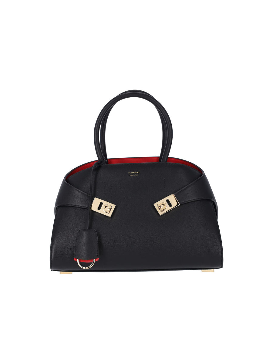 Ferragamo 100% calf leather shoulder bag in black