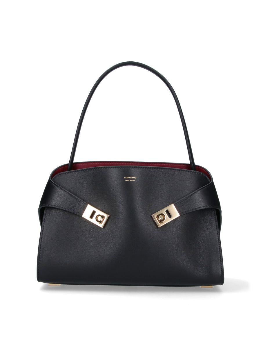 Ferragamo 100% calf leather shoulder bag in black