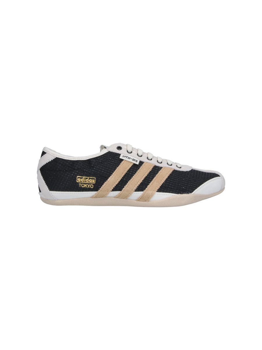 Adidas 100% Leather sneaker in black