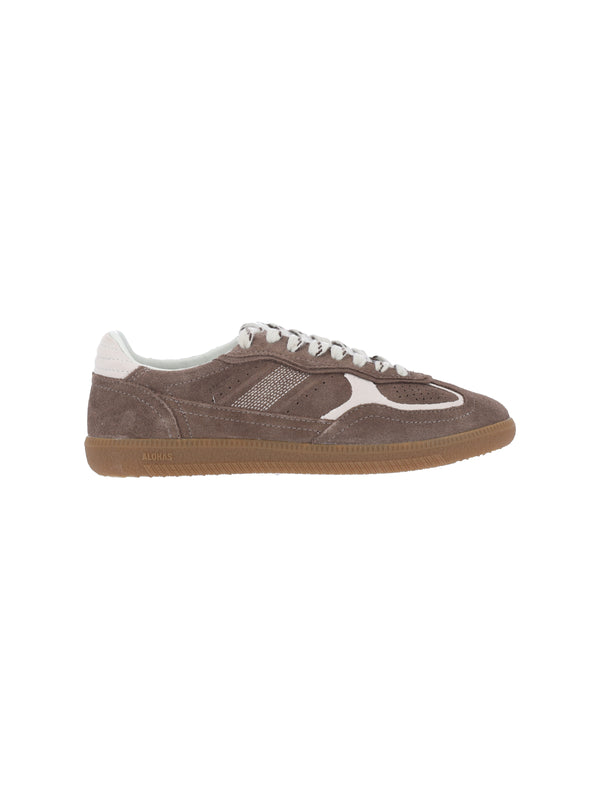 Alohas Upper: 100% Cow Suede sneaker in taupe