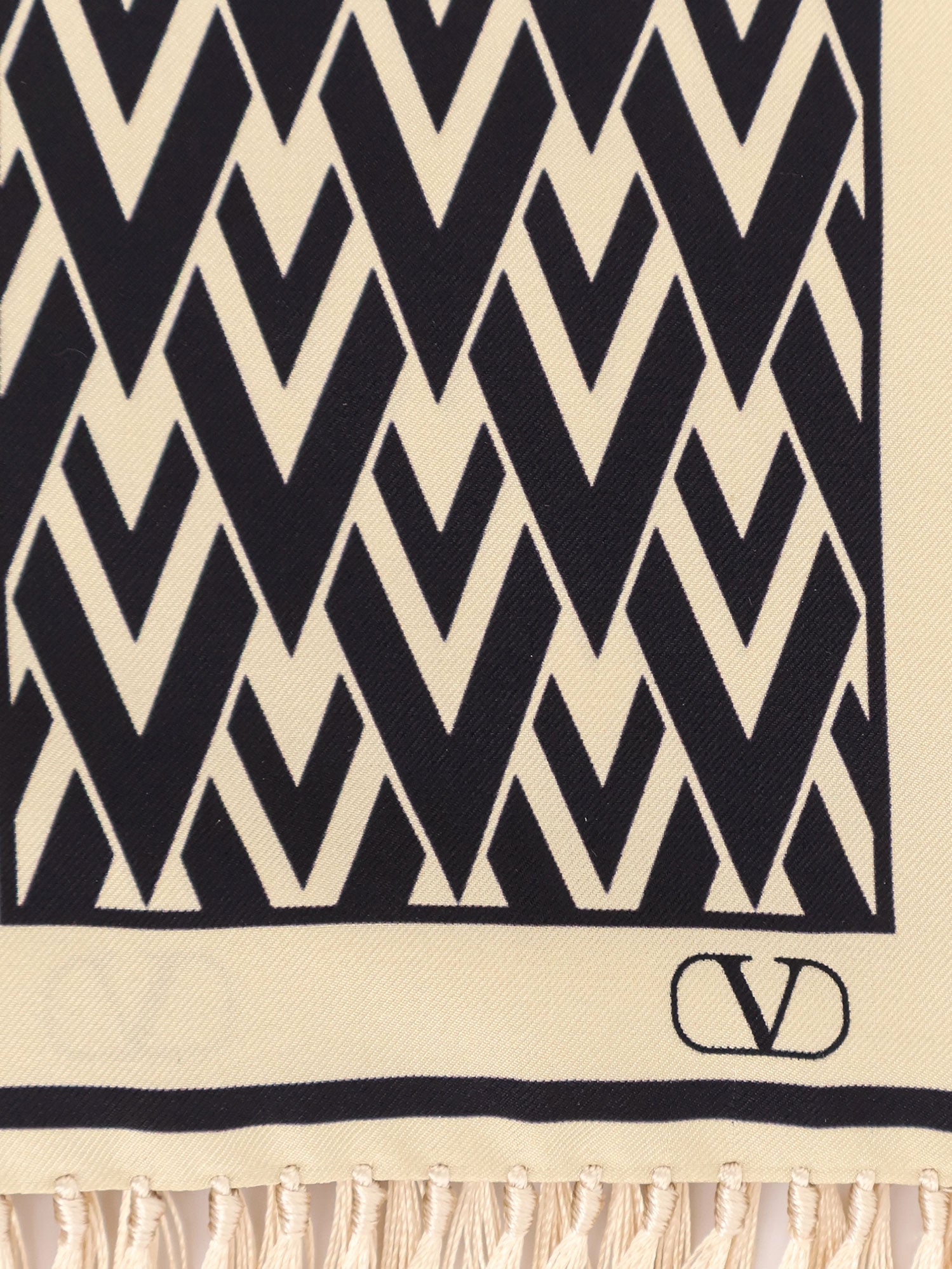 Valentino Garavani Scarfs Crema Nero Seta