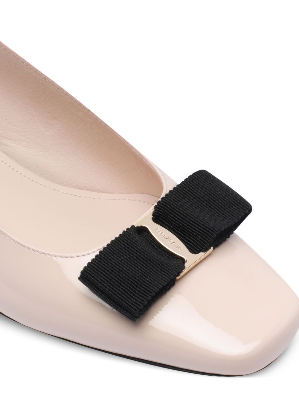 Ferragamo With Heel Black