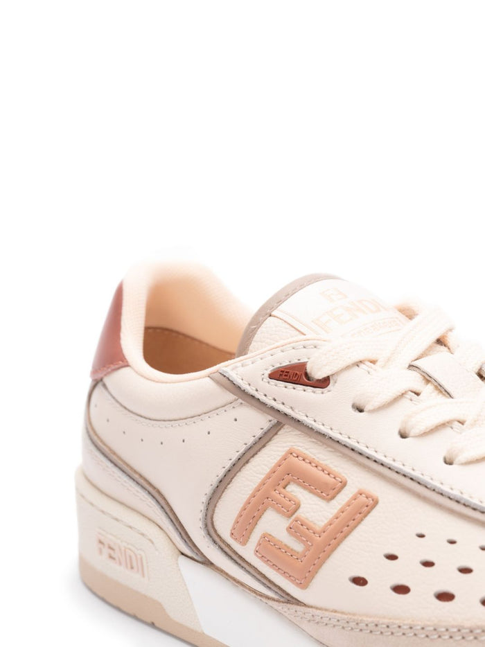 Fendi Sneakers Beige