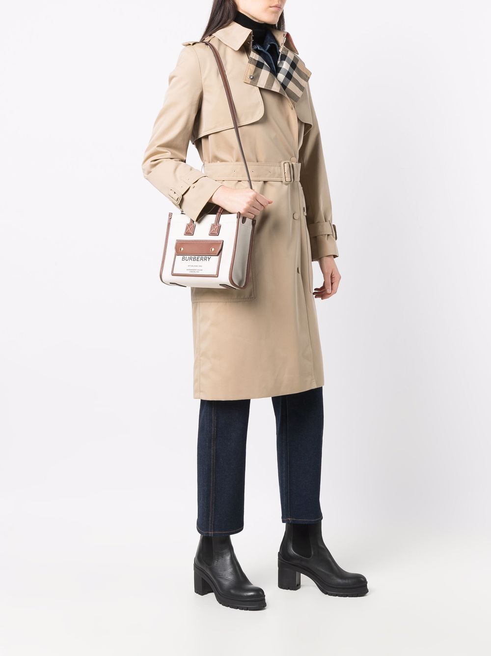 Burberry Bags White Lining: Cotton